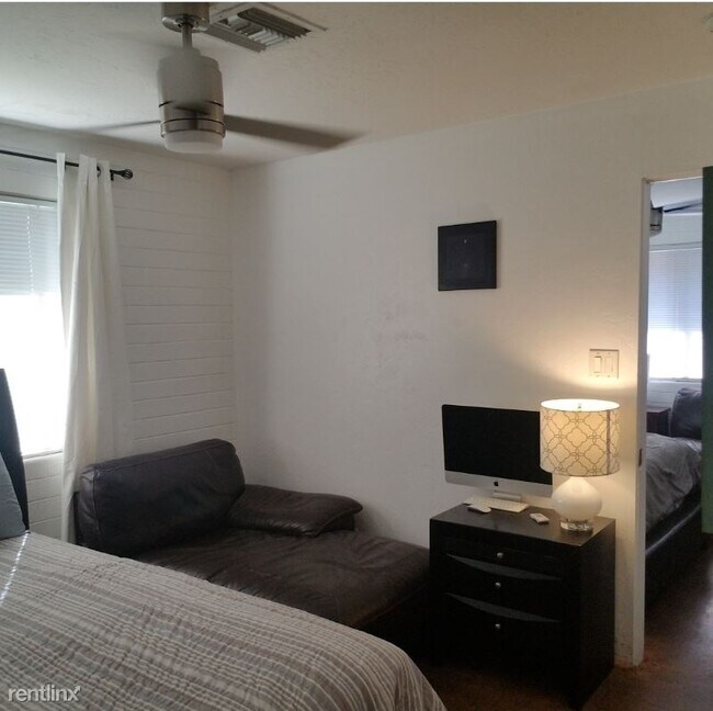 Foto del edificio - 4612 N 10th Pl