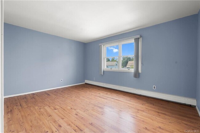 Foto del edificio - 8 Parker Pl