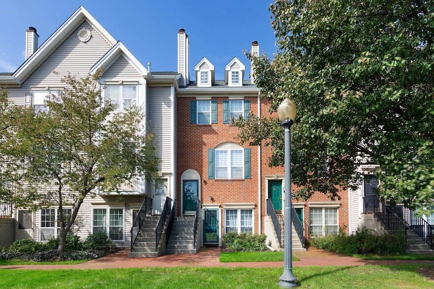 Photo - 163 Cottonwood Street Unit C1