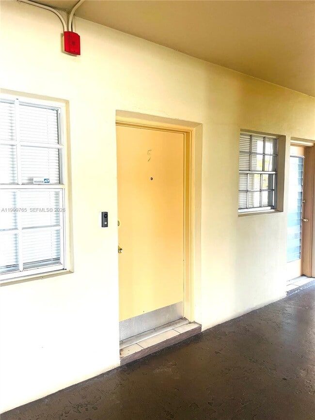 Foto del edificio - 11840 NE 19th Dr