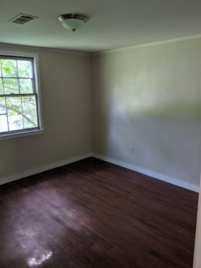 Building Photo - 5721 Barrow Dr