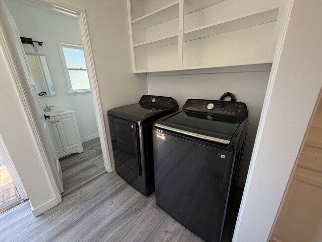 Foto del edificio - 13422 Oxnard St