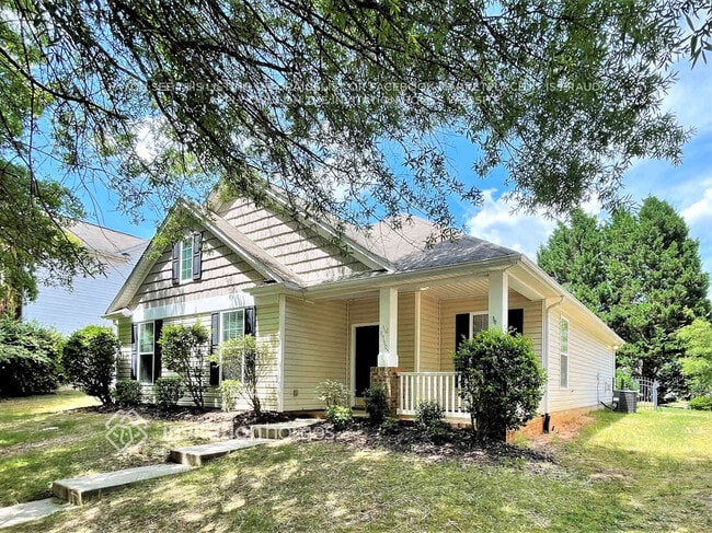 Building Photo - 15506 Carrington Ridge Dr