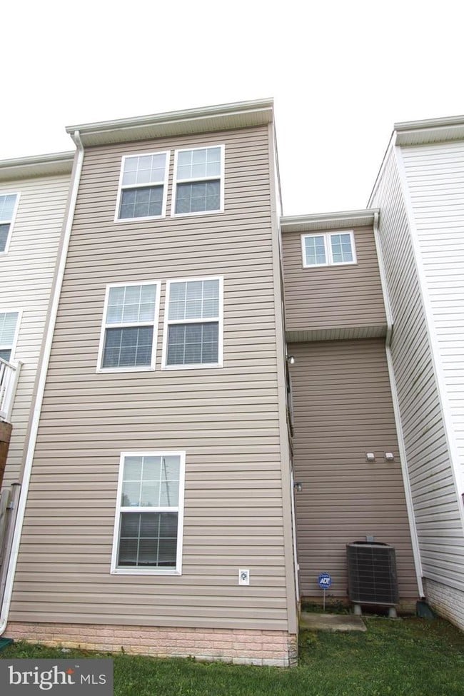 Building Photo - 111 Desert Rose Way