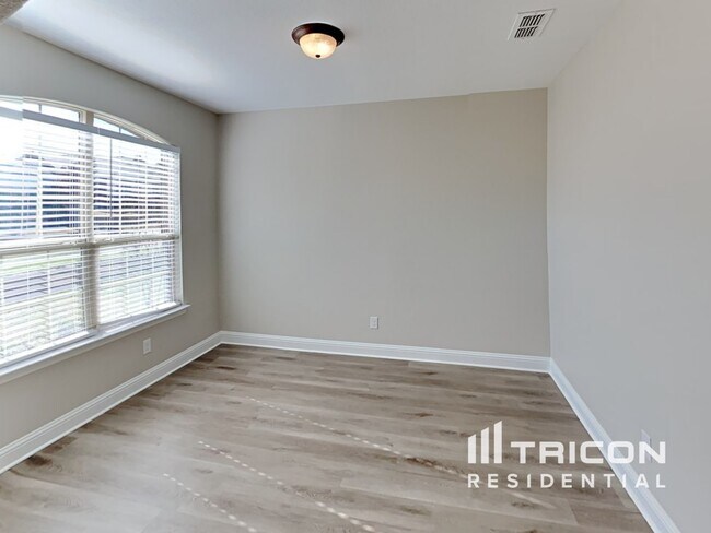 Building Photo - 5844 Burgundy Rose Dr