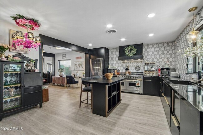 Foto del edificio - 1725 E Verde Ln