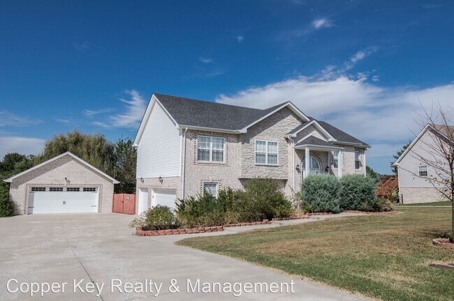 Building Photo - 5 br, 3.5 bath House - 2405 Tana Way