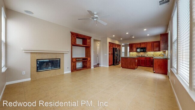Building Photo - 4 br, 3 bath House - 326 Winemaker Way