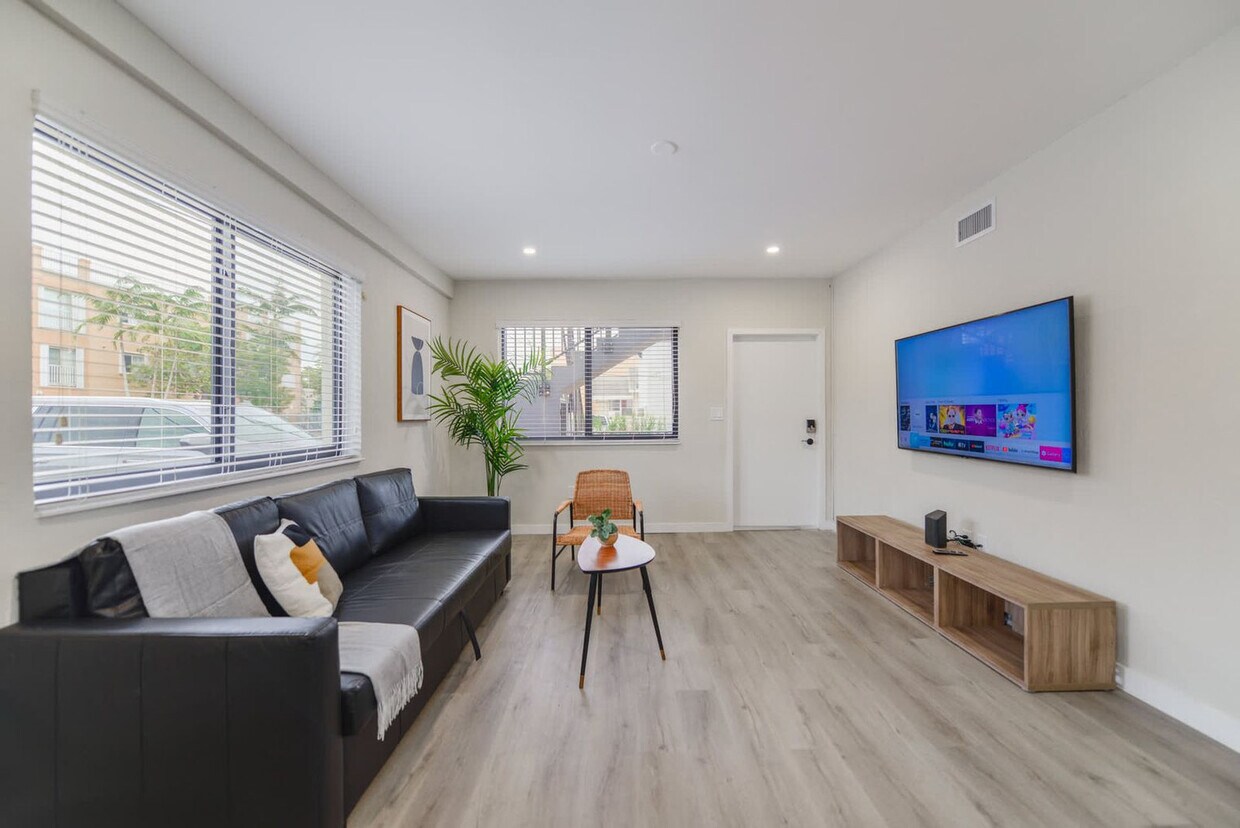 Foto principal - 700 SW 11th Ave