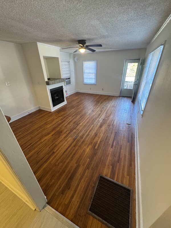 Building Photo - 2103 Wilson Dr