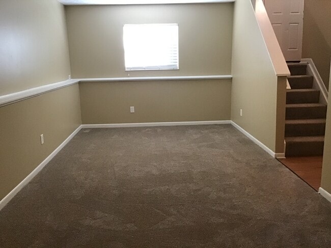 Foto del edificio - 813 Allenwood Ct