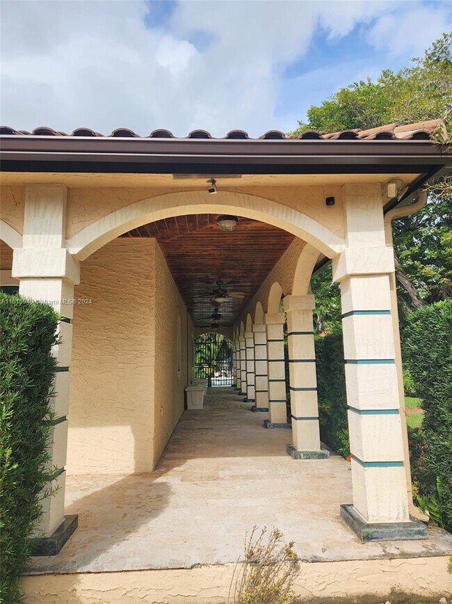 Foto del edificio - 6701 SW 55th St