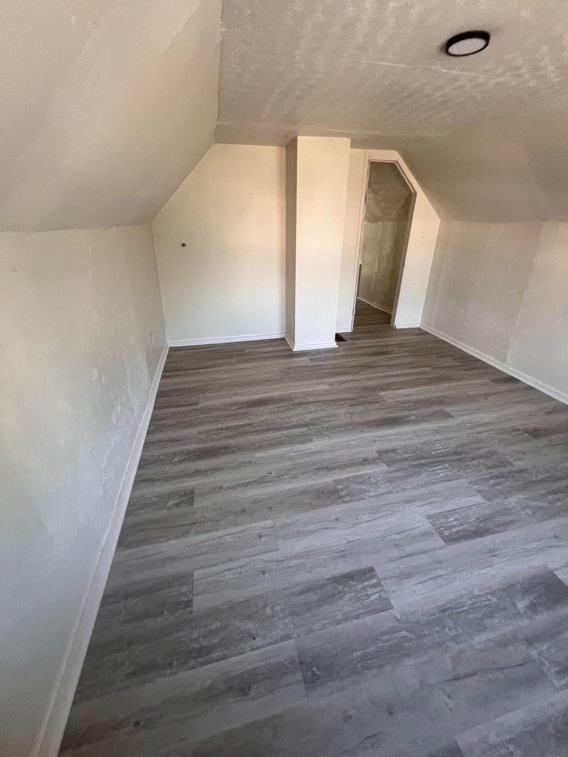 444 E 124th St Cleveland, OH 44108 – photo 4