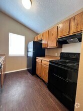 Building Photo - 9706 Eastwend Dr