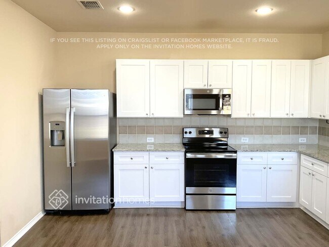 Foto del edificio - 1000 Pebblecreek Dr