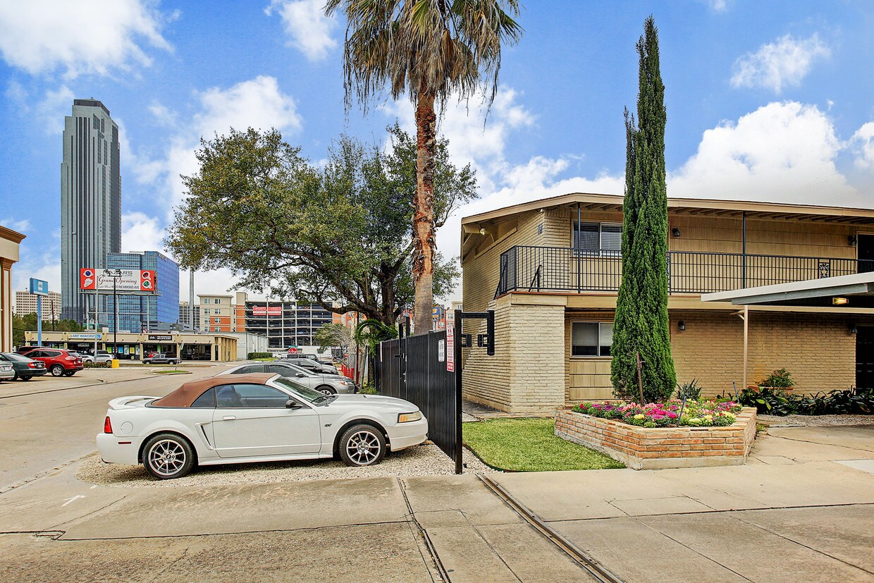 Primary Photo - 4822 Merwin St