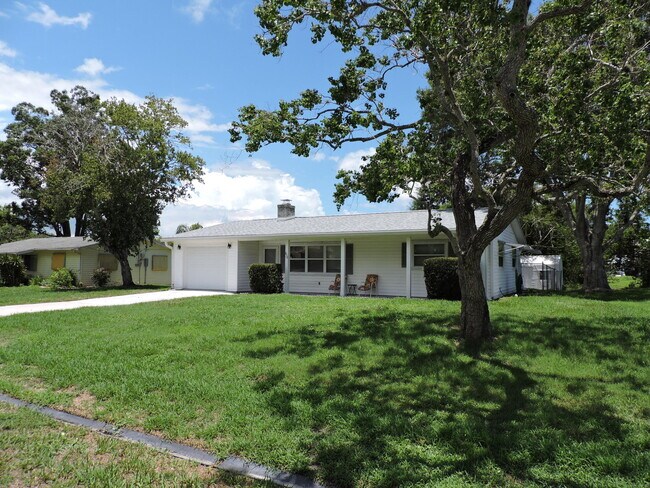 Building Photo - 838 Oswego Ave