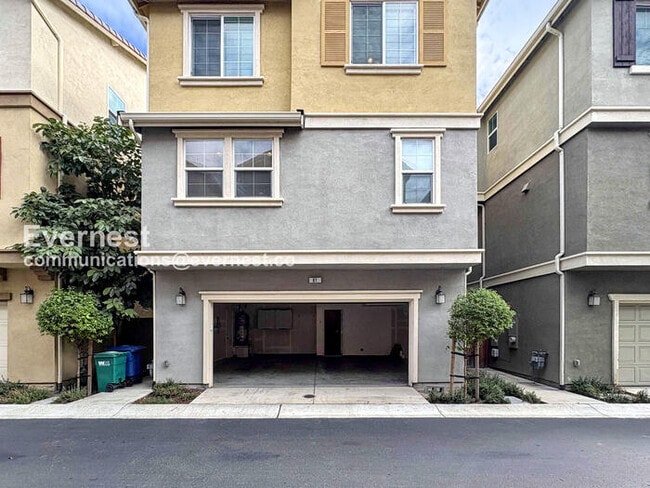 Building Photo - 81 Middleton Pl
