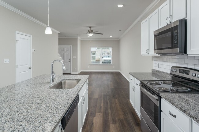 Interior Photo - Edgewood