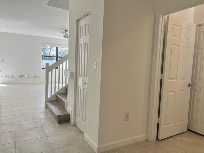 Foto del edificio - 3354 W 100th Terrace