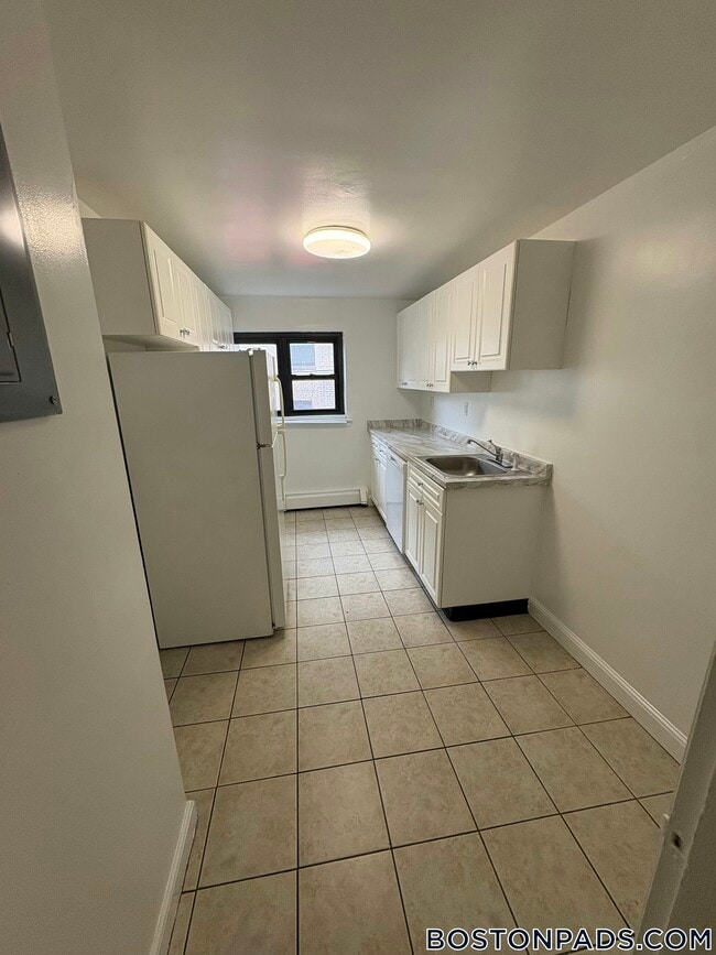 Building Photo - 46 Harvard St