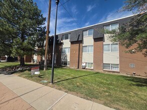 Building Photo - 265 E 8880 S