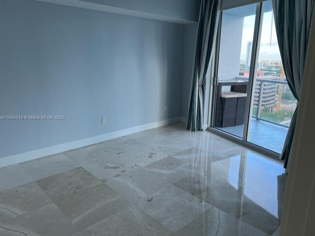 Foto del edificio - 185 SW 7th St