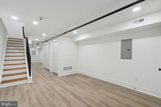 Building Photo - 528 W Berks St