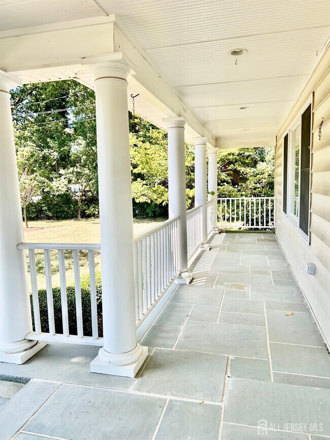 Foto del edificio - 328 Dodds Ln