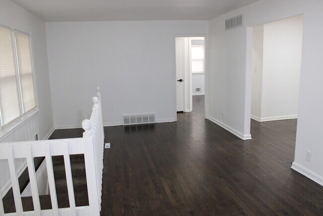 Foto del edificio - Newly rehabbed 3 bed - 2 full bath in Glad...