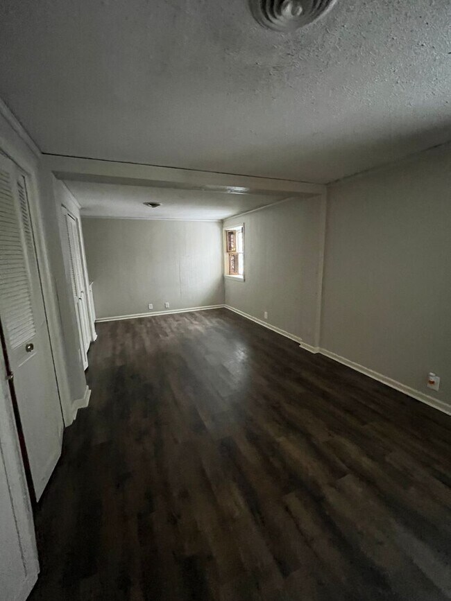 Foto del edificio - 1801-1803 N. Forest Ave.