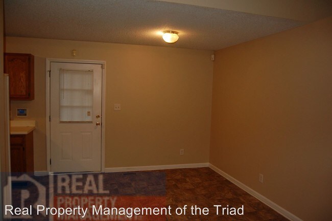 Foto del edificio - 3 br, 2 bath House - 2705 Ralph Johns St