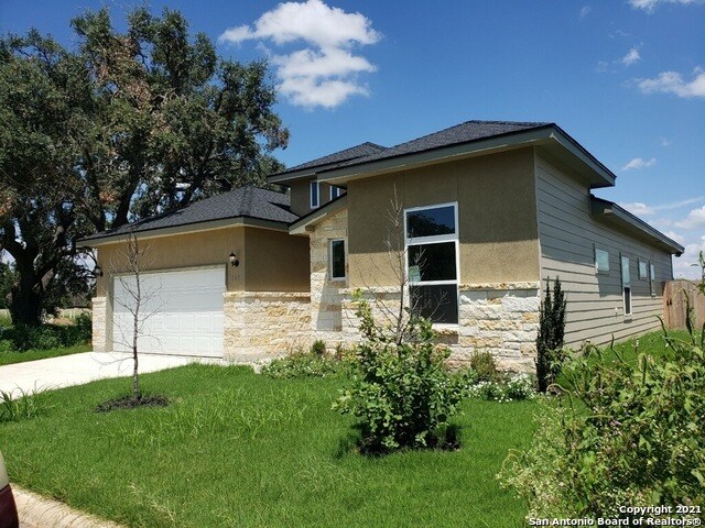 Building Photo - 205 Park Cir