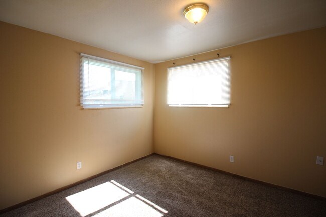Building Photo - 1114 Gard Pl
