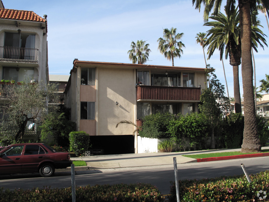 Primary Photo - 130 Washington Ave
