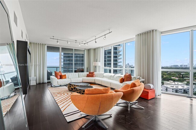 Foto del edificio - 3801 Collins Ave