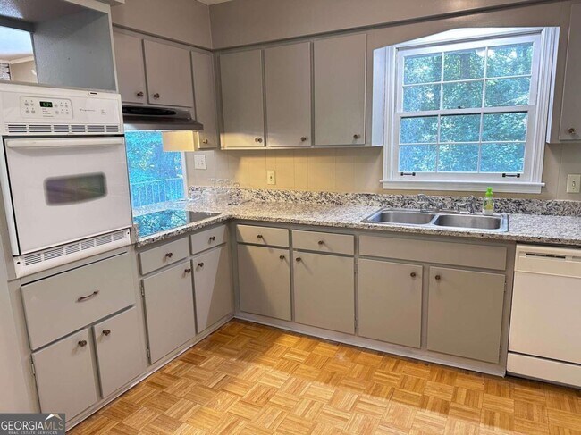 Foto del edificio - 1096 Seven Springs Cir NE