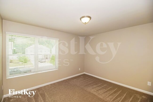 Building Photo - 3219 Newell Vlg Dr