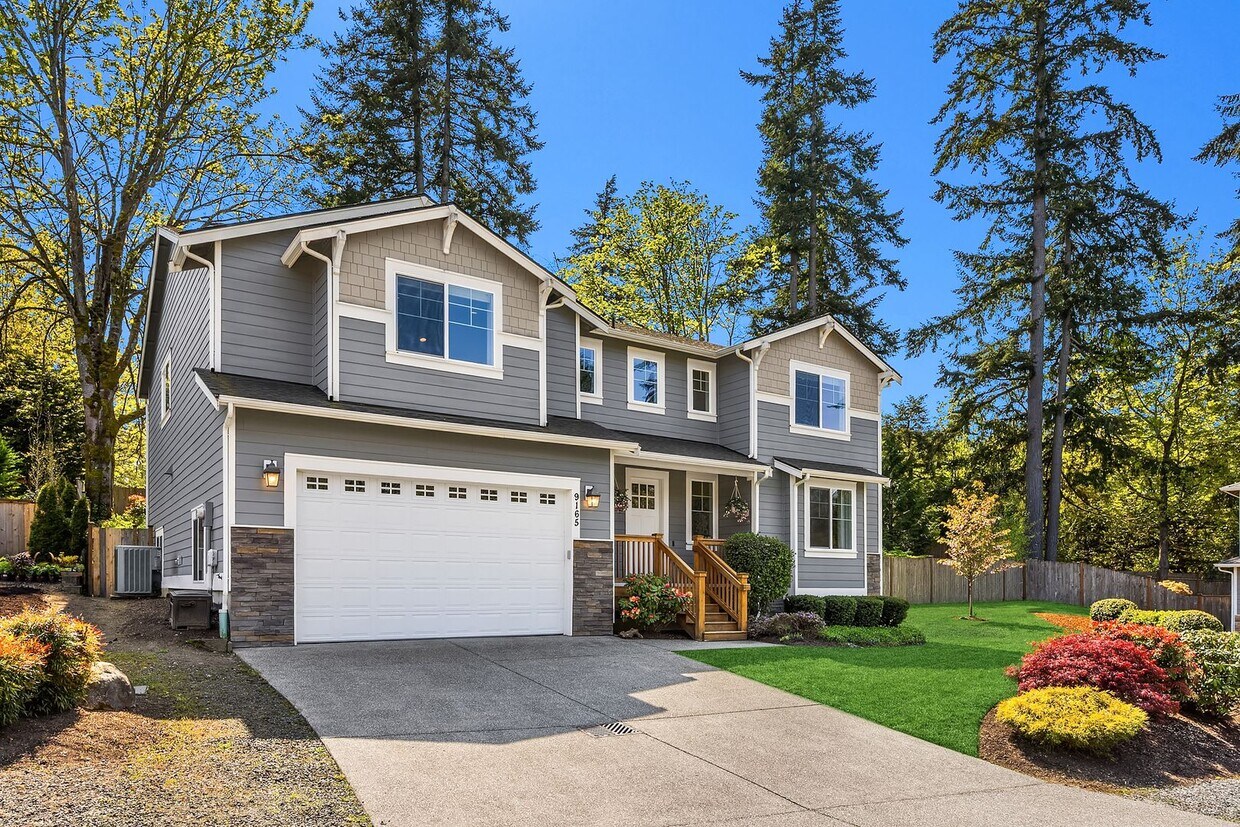 Primary Photo - Bainbridge Island Home