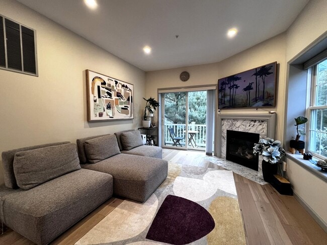 Building Photo - 1510 Half Moon Bay Dr