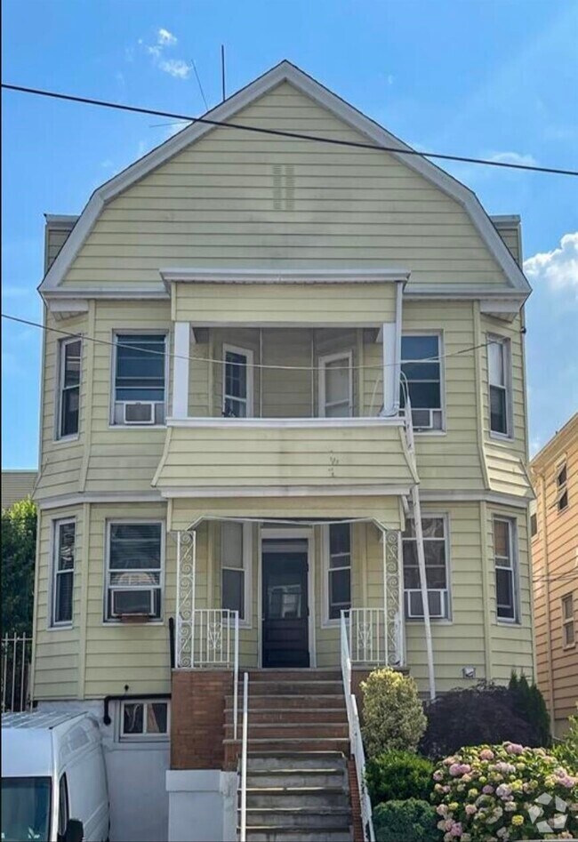 Apartments under 1,100 in Bayonne, NJ 1 Rentals