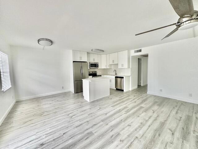 Photo - 478 Fanshaw L Apartment