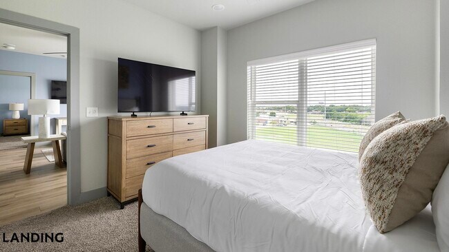 Foto del edificio - 2422 S Carrier Pkwy