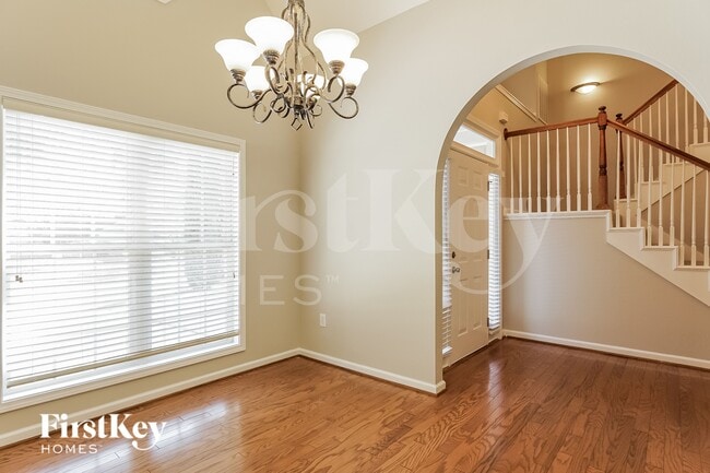 Building Photo - 198 Cove Ln