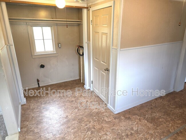 Foto del edificio - 659 Prairie St