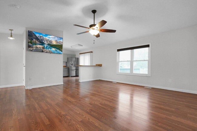 Building Photo - 1174 Obetz Rd