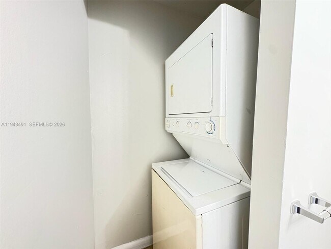 Building Photo - 2221 NW 59th Ave