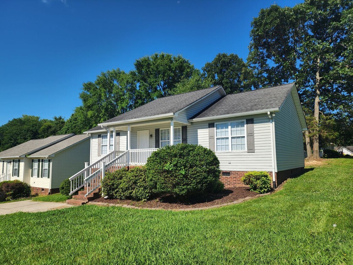 Foto principal - 3b/2b Ranch in Concord