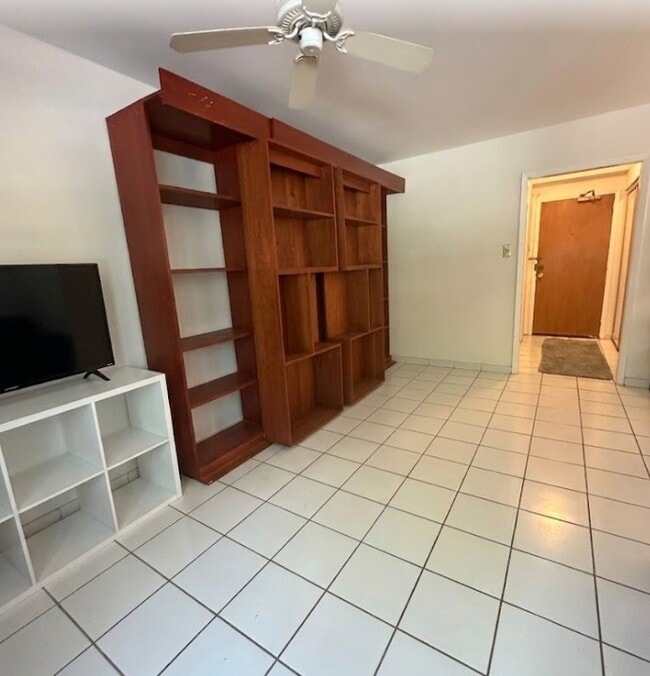 Building Photo - 4880 N Marine Dr