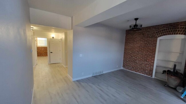 Foto del edificio - 109 N Kimball Ave